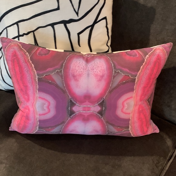 Times Two Design By Lauren Renfrow 2 Agate Pillows. - Picture 5 of 9